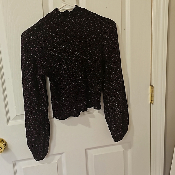 Wild Fable Black Floral fitted Short Top - Picture 6 of 6